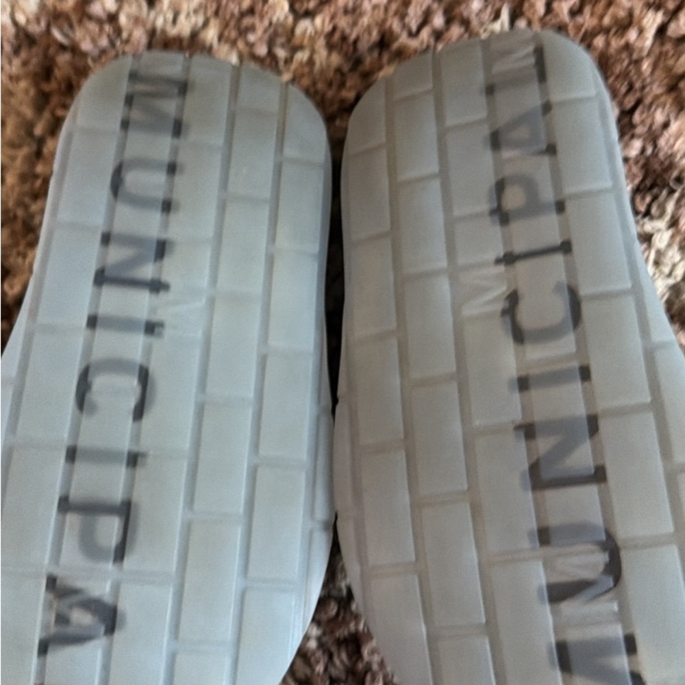 Women's Gray Slide Sandals